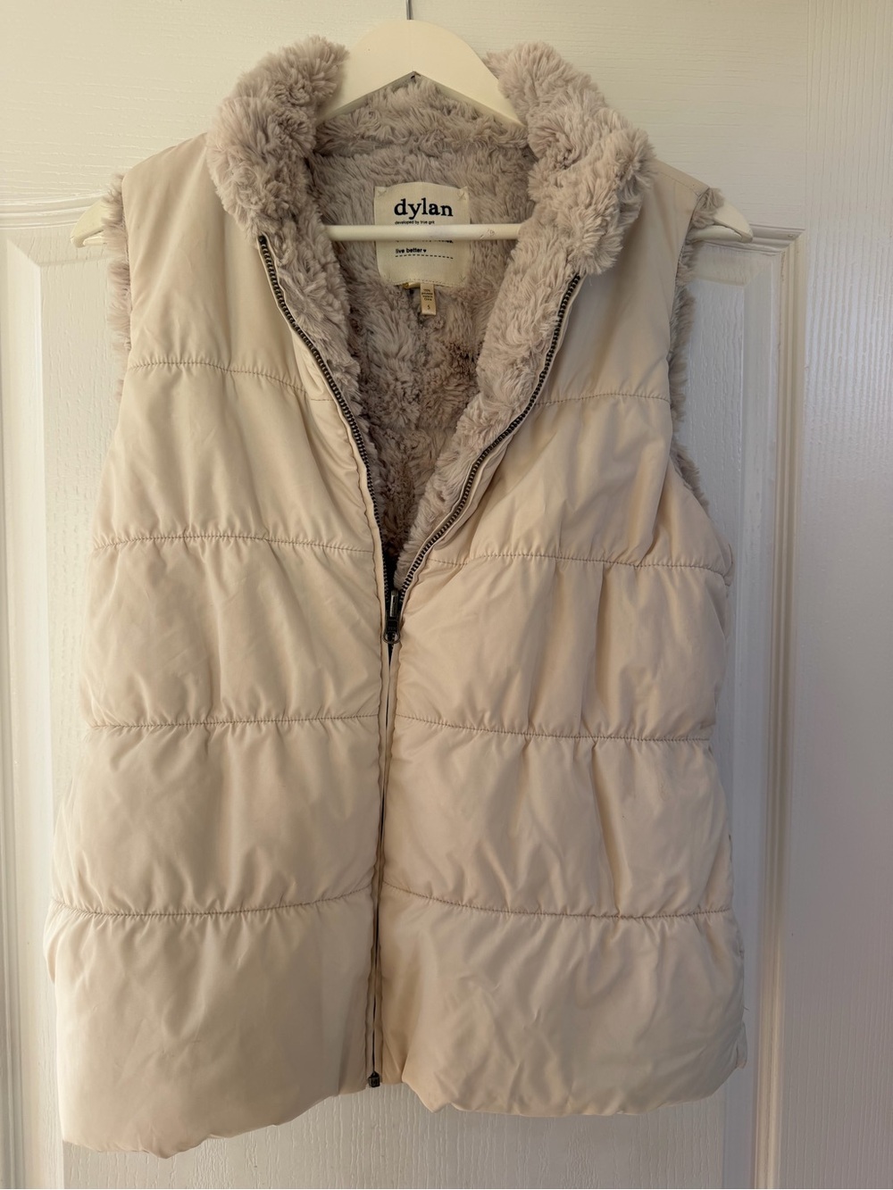 True Grit Light Cream Quilted Puffer Vest with Plush Faux Fur Lining